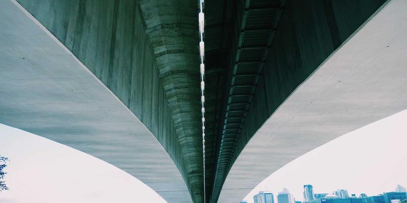 边缘计算如何赋能精密加工与自动化部件？工业设备实时决策的关键变革