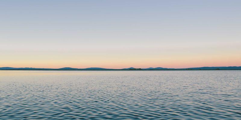 金属加工与机械零部件行业数字化转型：五大痛点与自动化部件解决方案